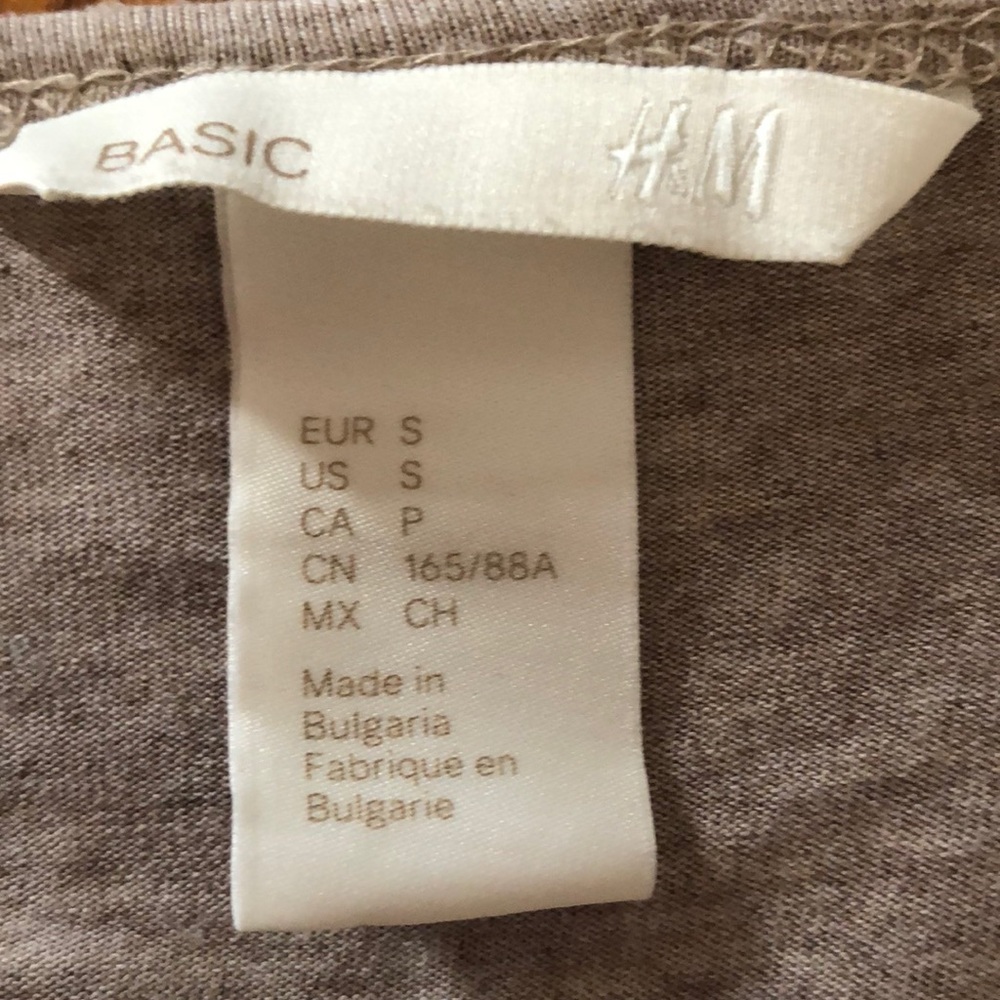 H&M Top - Picture 2 of 2